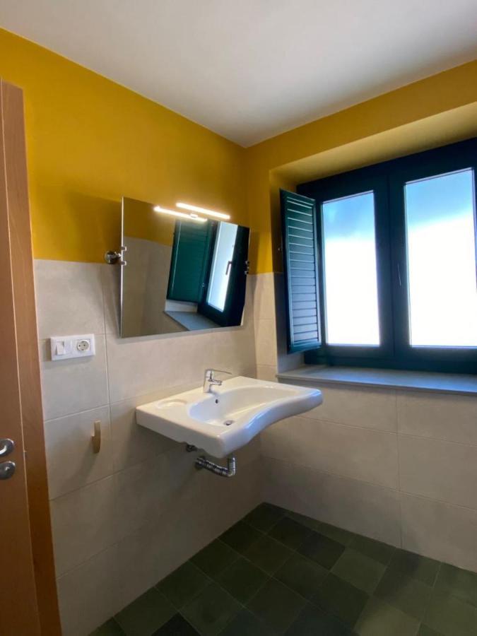O Teu Sitio Hostel Ribadeo Exterior photo